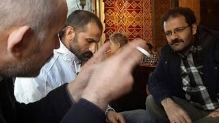 Borçlu Babalar İçin Şiir, Hakan Arslanbenzer
