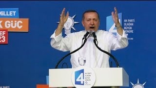 Керівна партія Туреччини обирає керівництво