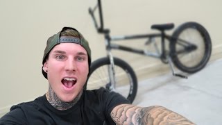 BUILDING MY NEW 2017 BMX BIKE!!!