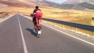 Ktm 950 sm wheelie