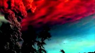 Unprecedented UFO sightings in JULY 2011! Here are some from around the World.