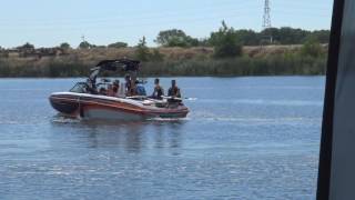 Wake Shredder Throwdown Wakesurf Competition