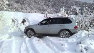 BMW X5 snow