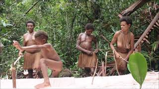 Sago Processing - Korowai Tribe, Papua. Proses pembuatan sagu Suku Korowai Papua