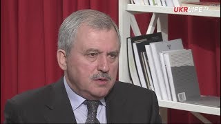 С Крымом всё ещё существует свободная экономическая зона, на которой наживаются олигархи, - Сенченко