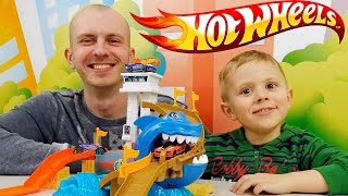 ХОТ ВИЛС ПОРТ АКУЛЫ   Даник и Папа Играют с треком и машинками HOT WHEELS SHARKPORT