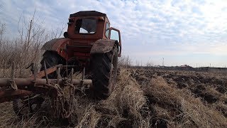 Поднимаем целину,первый огород  на Т-40 АМ