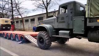 UAZ 469BI (УАЗ 469) and KrAZ 255B (КрАЗ-255Б)