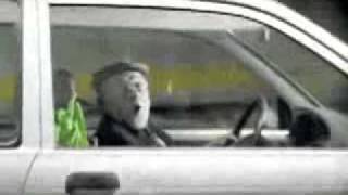 Propaganda Engraçada - Velho e a Ferrari