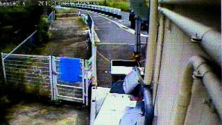 車上あらし　大阪府和泉市室道町824-29　 2011年6月13日 14時49分　犯行