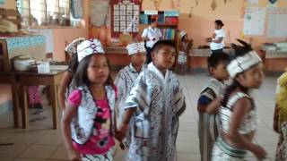 Danza típica Yine - Niños de la Comunidad Yine de Miaria.