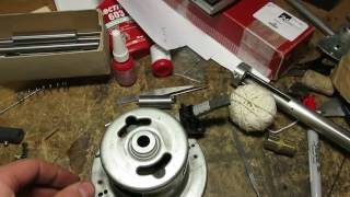 Vacuum cleaner motor commutator cleaning