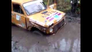 Нива по грязи на Cordiant off-road 235 75 15.