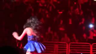 Selena Gomez - Roar - Katy Perry Cover (Los Angeles CA)