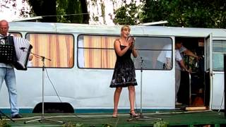 Ой візьму відерце чистої води... співає Таня Волинець