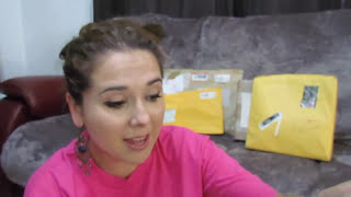 ABRIENDO SUS REGALOS!!