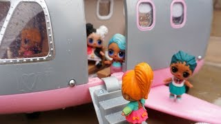 LOL SURPRISE DOLLS Fly Plane To Hawaii For The First Time!