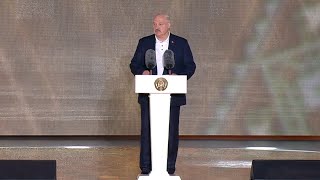 Лукашенко: С открытой душой встречаем тех, кто пришёл с миром! // Украинские беженцы