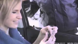 Жесть ! Схватила за член ГАИшника Policeman and Blonde
