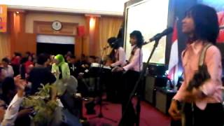 T-KOES Band, Jakarta : "Manis & Sayang" (KOES PLUS)