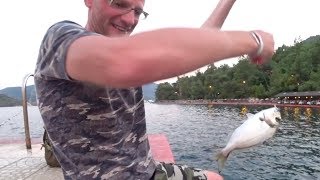 Супер рыбалка на море в Турции! Поймал Большую Дораду и другую рыбу!