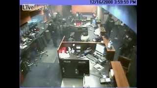 Police release bank robbery   fatal shootout video