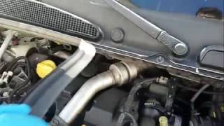Changer un filtre à air Renault Kangoo 1,5 L DCI- Conseils mécanique
