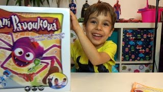 Мистер Бэтмэн Освобождает Насекомых из Лап Страшного Пайка! Mr  BATMAN plays SPIDER GAMES!