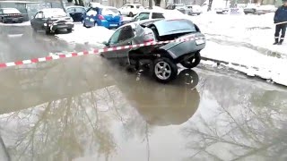 Долбодятлы из Жуковского порвали машину пополам! Два дибила - это сила!!!