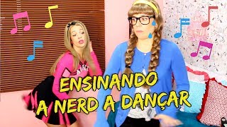 ENSINANDO A NERD A DANÇAR DESPACITO E PARADINHA by Ashley