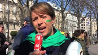Protesto contra Dilma reúne brasileiros em Paris