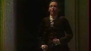 Federica Von Stade : Cherubino's "Voi che sapete" - 1980