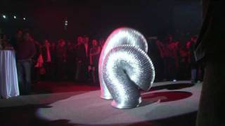 Dancing worms
