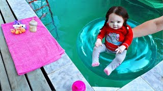 ДЕНЬ НА ДАЧЕ С РЕБОРНОМ | Поход с куклой в магазин / кукла в магазине / Reborn baby