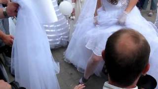Narzeczona w adididasah - Кто , что прячет под платьем - TRADICIONS
