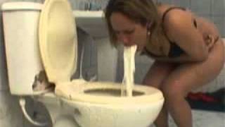 beautiful woman puking(mulher linda vomitando) - YouTube