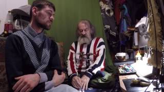 Купцов А. Г. на интервью с колхозником.