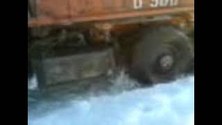 Зимник. Урал застрял в колее \ Ice Road, Ural stuck in rut