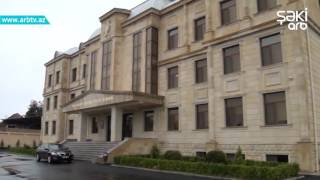 BALAKENDE OVLADININ TOY MECLISINE DEVETNAME PAYLAYAN ATANI MASIN VURUB