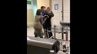 Драка студентки и вахтёра