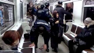 Бійка в метро фанатів арсеналу та динамо(30 на 40)