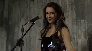 Кавер (Venus). Певица Маргарита Лущинская