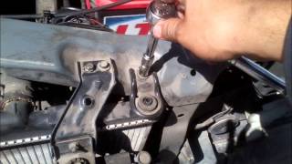 How to change a radiator fan Honda Odyssey 2000