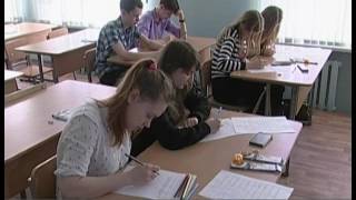 Медосмотр на уроке  Челябинских школьников проверили врачи из Москвы