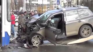 2 Ноября, жестокое ДТП в Уфе, Девушку разорвало пополам ШОК Слабонервным не смотреть, Авария 2013 Д