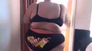 SSBBW tries to sit on a chair