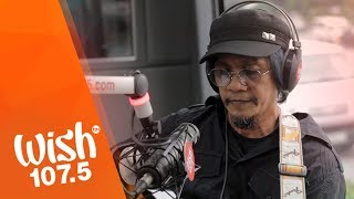 Bobby Balingit of The Wuds performs "At Nakalimutan Ang Diyos" LIVE on Wish 107.5 Bus