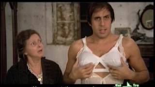 ITALIAN FILM - COMEDY, features an immigrant