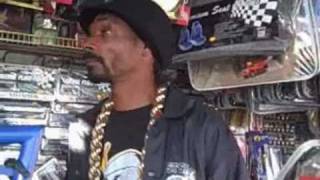 Bigg Boss Dogg goes shoppin in Hollywood
