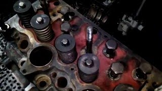 При монтаже головки не забывайте смазывать резьбу,  головку болта и шайбу (на примере Д-260)
